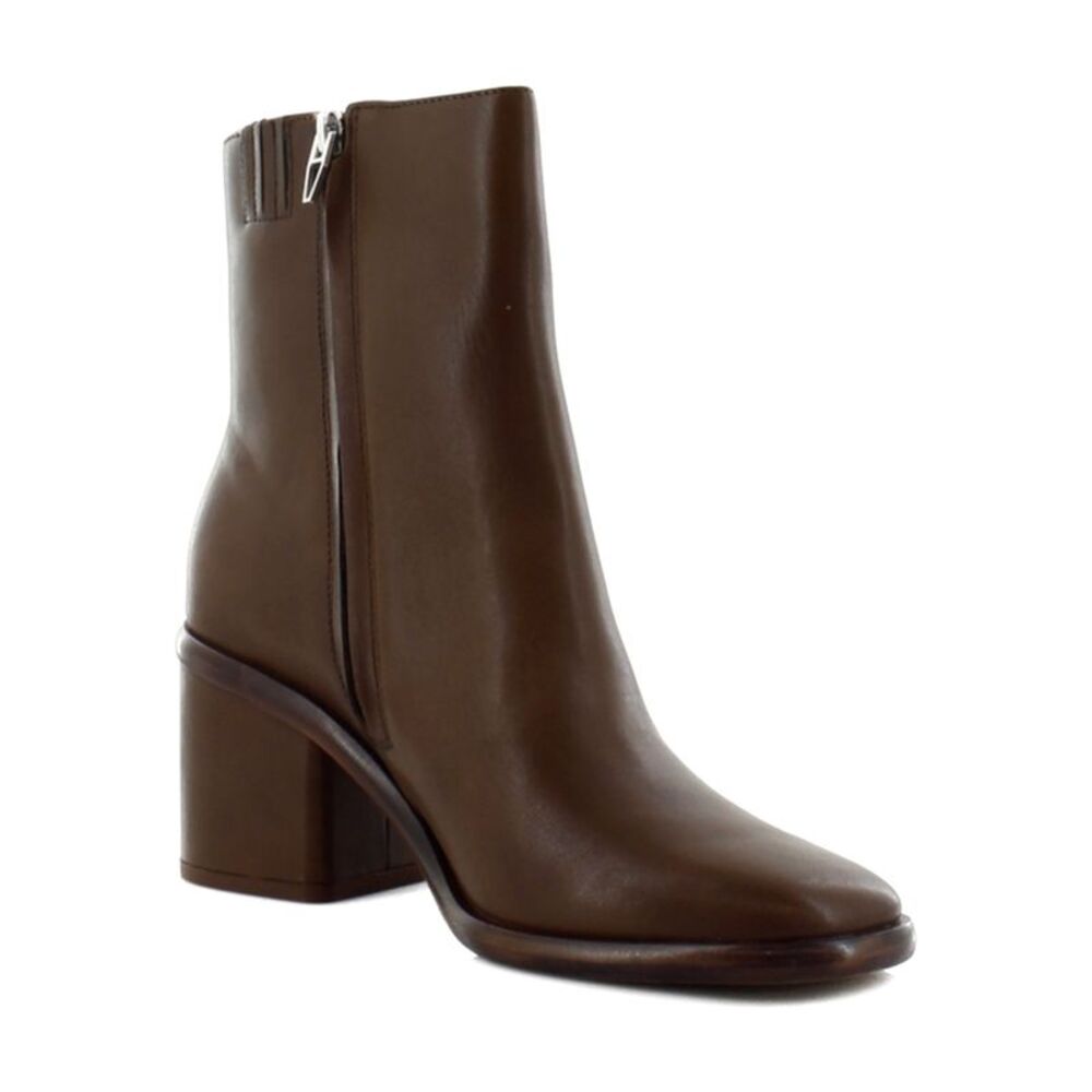 Dolce Vita Dapper Russet- new in box
